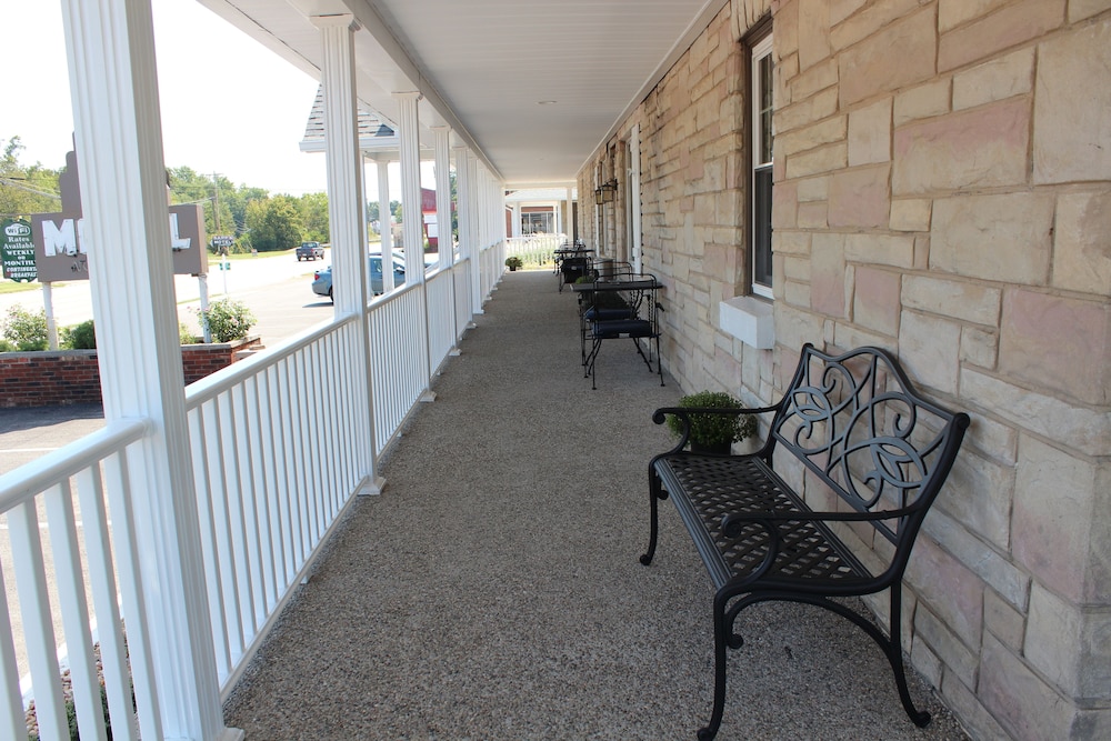 Brown's Motel Aberdeen - photo 33