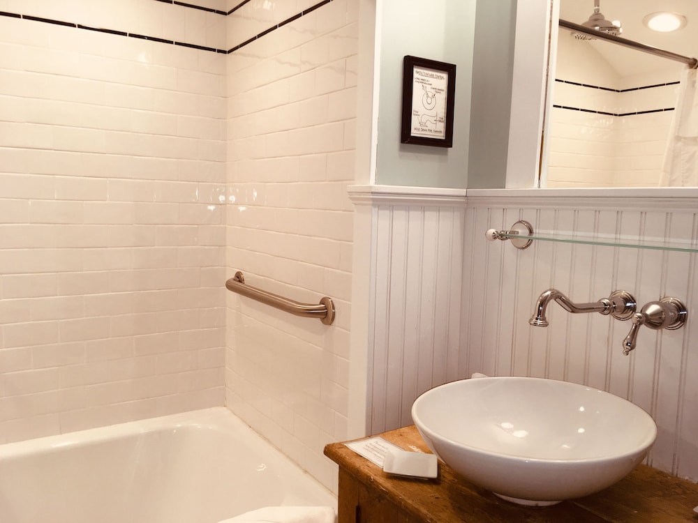 Deerhill Inn - photo 109