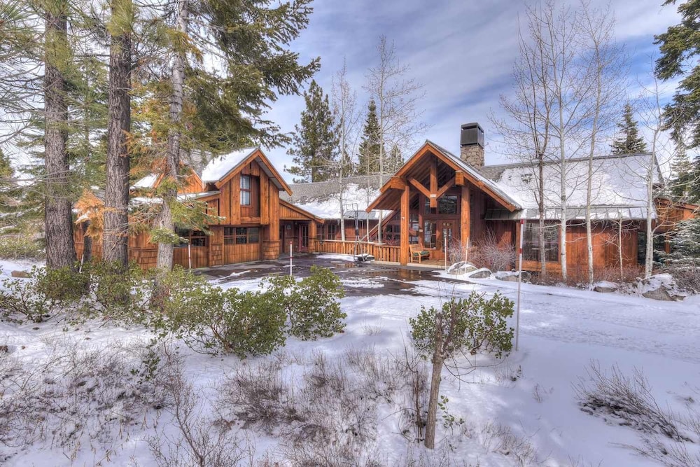 Luxury Northstar Palace w Hot Tub & Games - photo 43