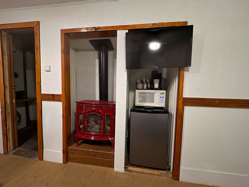 Three Pines Cabins Lodge - photo 8