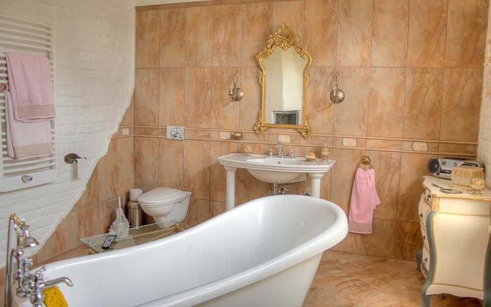 Domizil Adler — 4-Star Luxury Hotel in Dresden, Germany