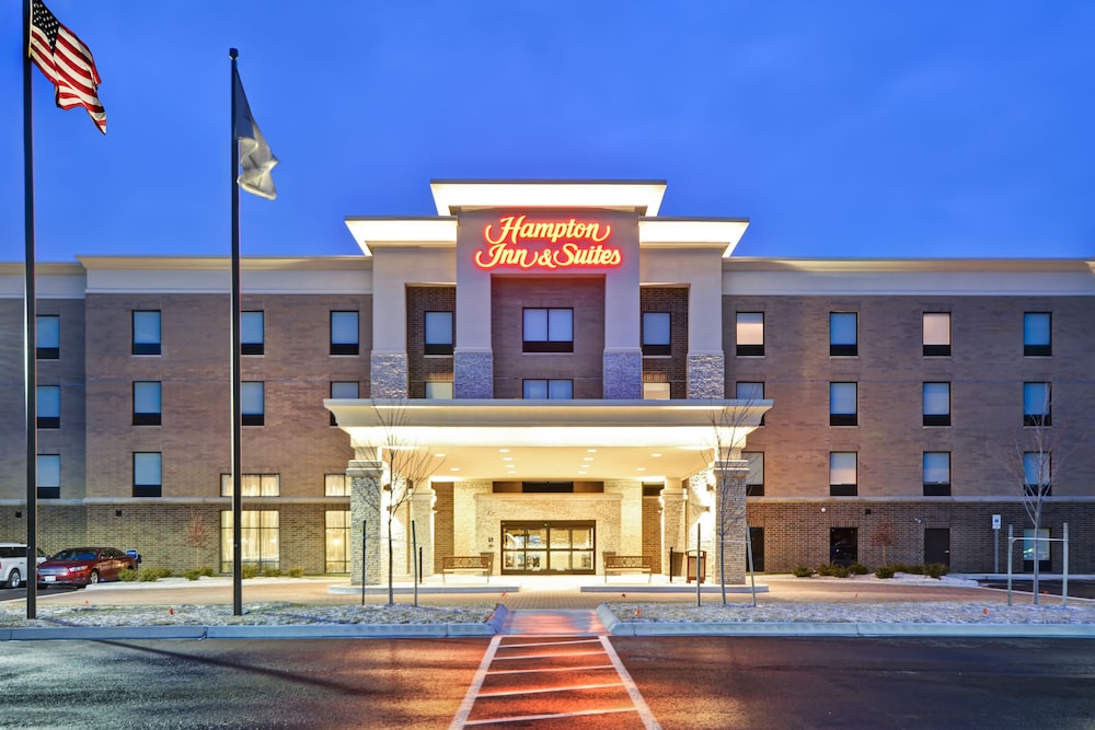 Hampton Inn & Suites Detroit Warren - photo 39