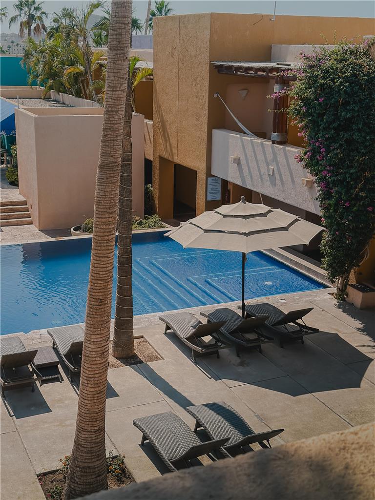 Los Patios Hotel