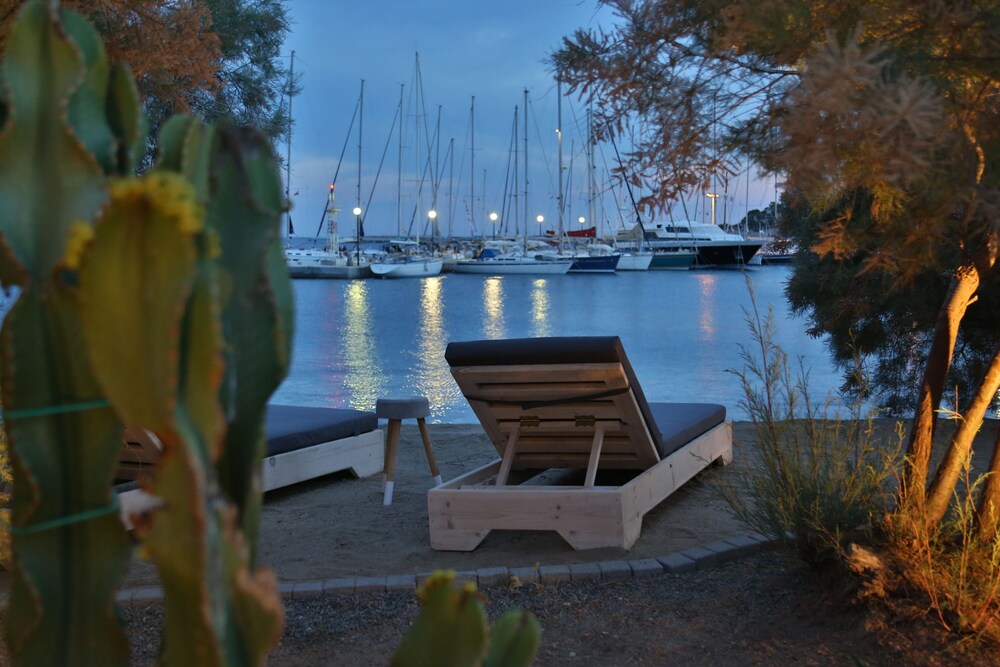 Maistrali Studio Ostria in Ano Syros, Greece