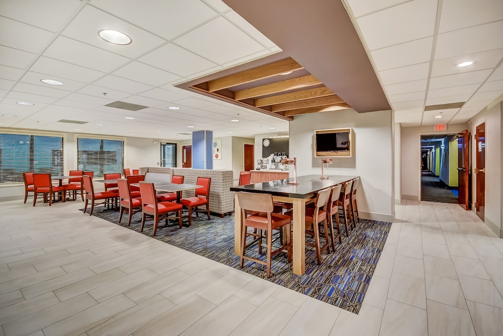 Holiday Inn Express & Suites Greenville Airport by IHG - photo 53