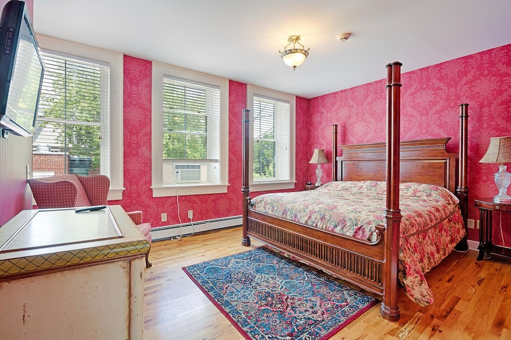 The Lincklaen House - photo 4