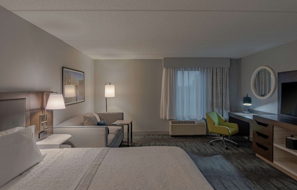 Hampton Inn Waldorf - photo 16