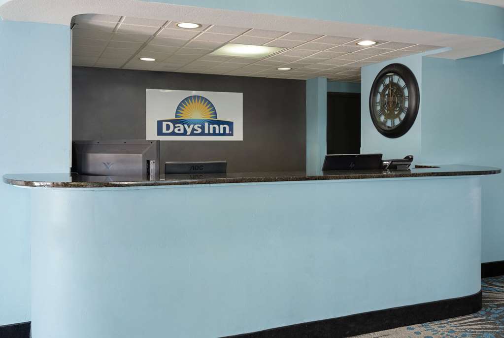Days Inn by Wyndham Neenah — Neenah — photo 4