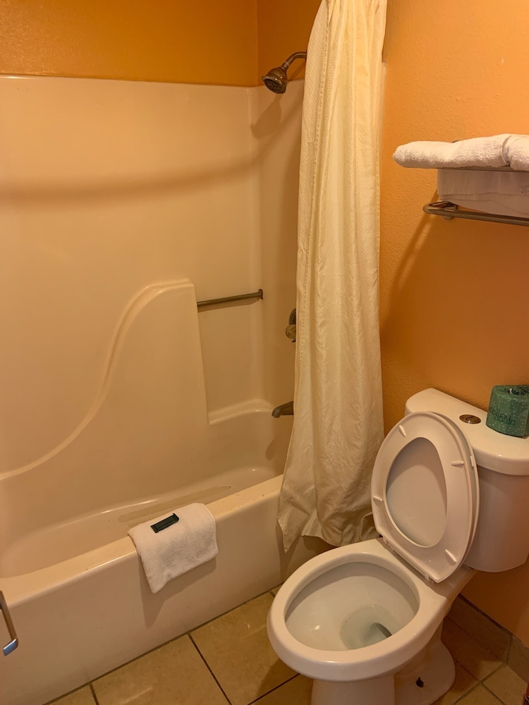 Luxury Inn & Suites Forrest City - photo 20