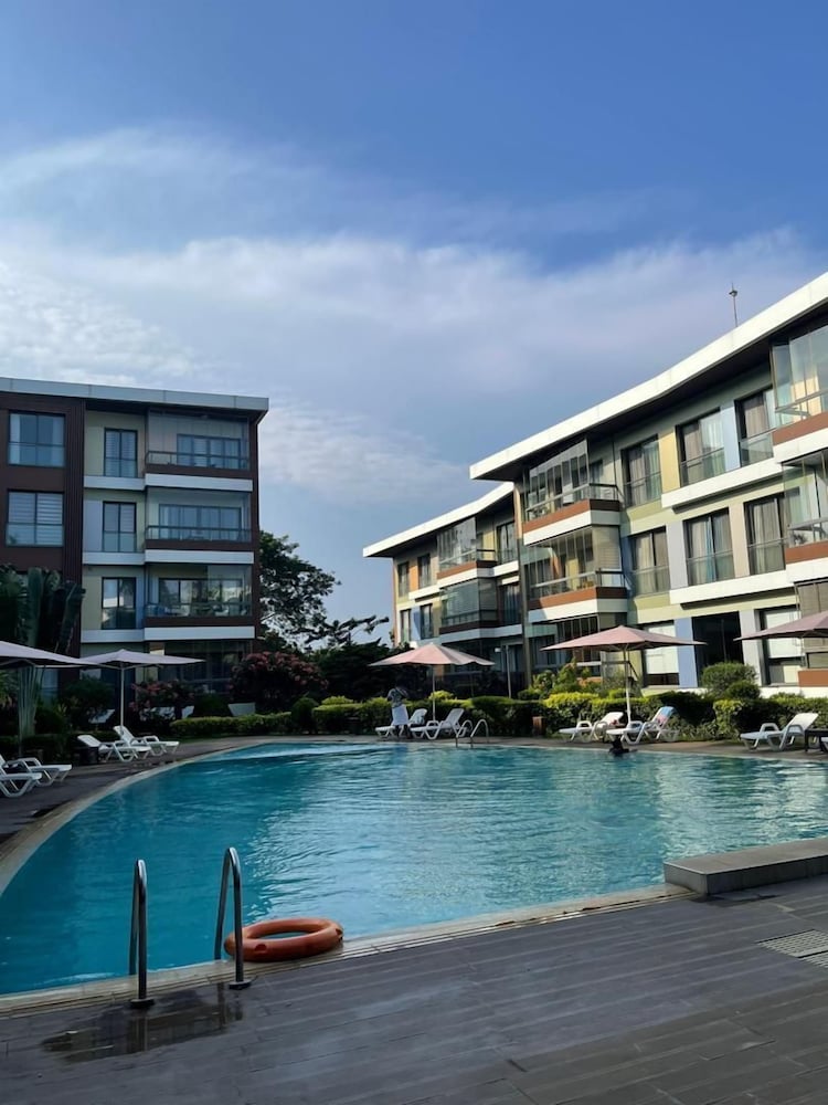 Peravi Suites at Pearl In The City — 4-Star Luxury Hotel in Accra, Ghana
