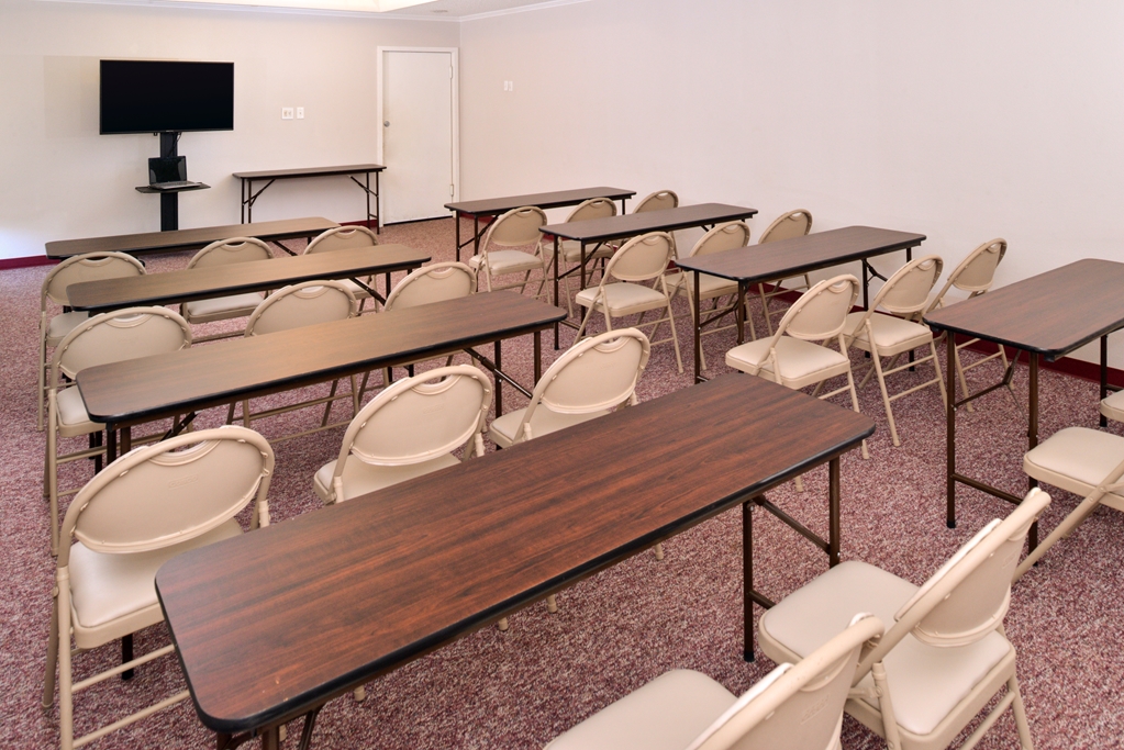 Americas Best Value Inn Lubbock East - photo 24
