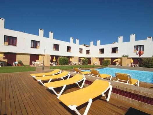 Hotel Apartamento Porto Covo - carbon neutral hotel in Porto Covo