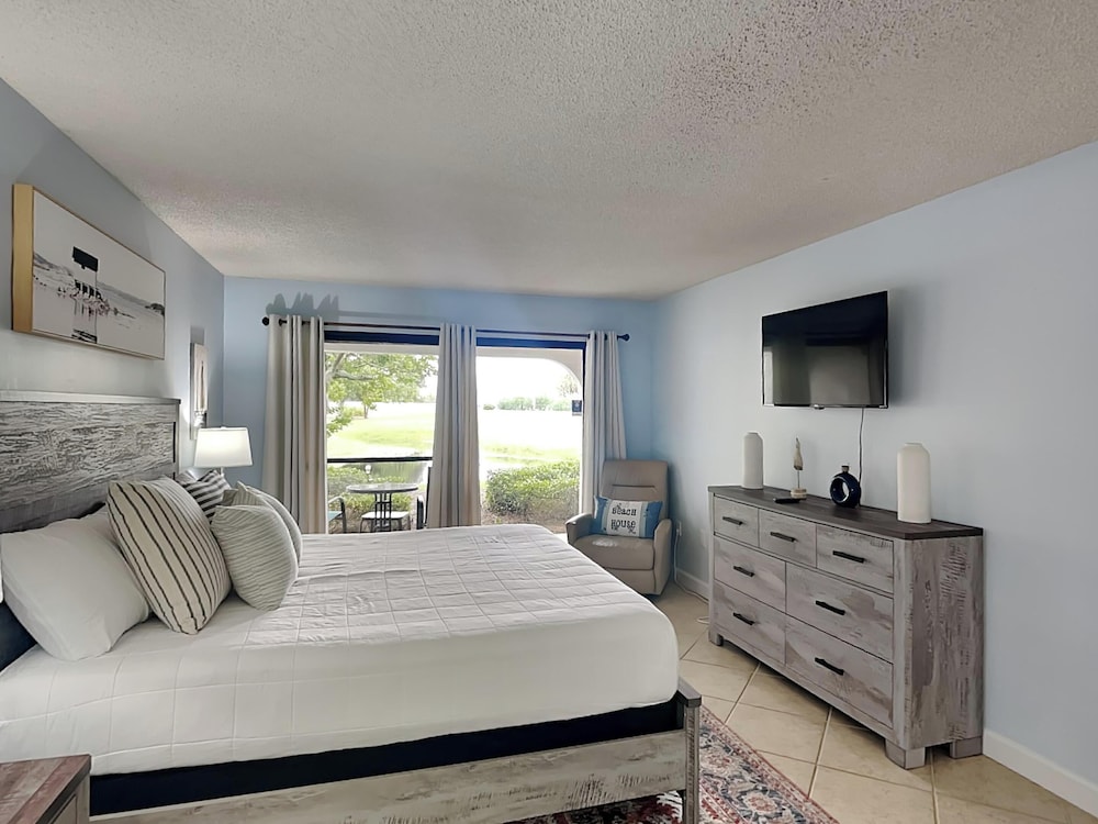 Edgewater Beach & Golf Resort II by Resort Collection - photo 42