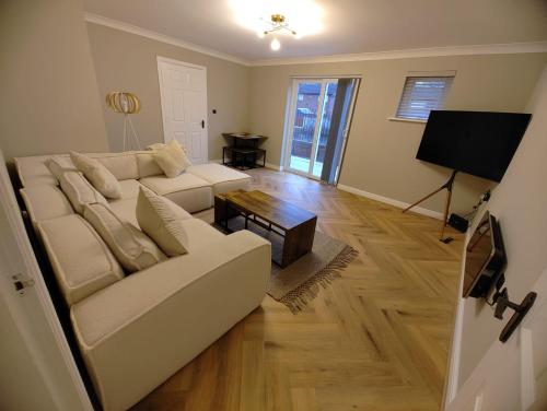 New 2 Bedroom Appartment In Manchester Stretford Old Trafford Close to Football Cricket Ground & City Centre — 4-Star Luxury Hotel in Manchester, United Kingdom