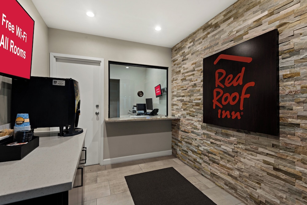 Red Roof Inn Carson Wilmington CA - photo 3