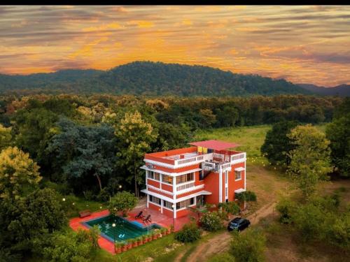 Saagwana Jungle Villaa - carbon neutral hotel in Unknown City