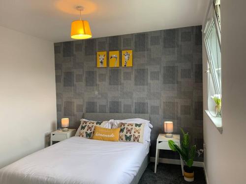 Modern 2 bedroom flat with free parking in Cambuslang Glasgow — 4-Star Luxury Hotel in Glasgow, United Kingdom