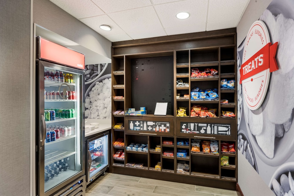 Hampton Inn & Suites Fredericksburg at Celebrate Virginia - photo 69