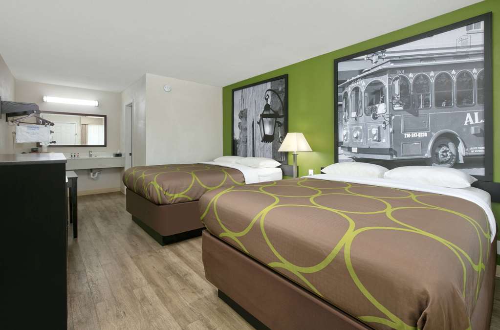 Super 8 by Wyndham Palestine - photo 15