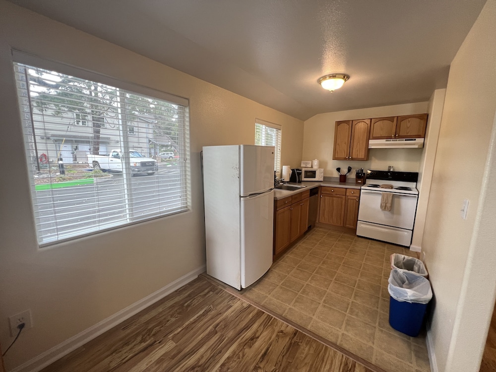 Clear Lake Cottages & Marina - photo 58