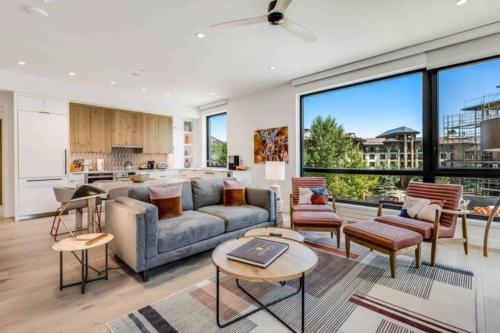 Electric Pass Lodge 208 by Snowmass Mountain Lodging — 4-Star Luxury Hotel in Snowmass Village, United States