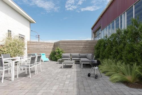 Lovely Guesthouse Lier — 4-Star Luxury Hotel in Lint, Belgium