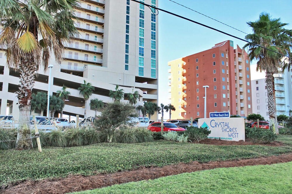 Crystal Shores West 1102 - photo 34
