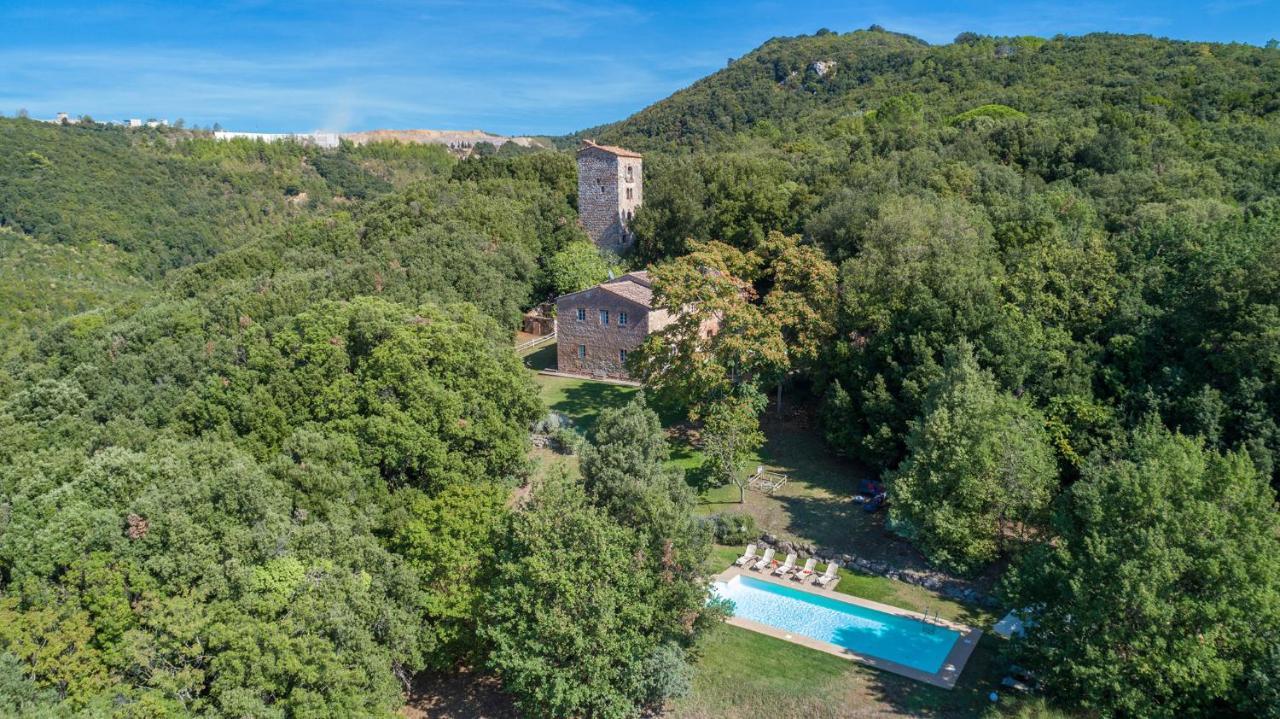 Villa Luce — 4-Star Luxury Hotel in Gambassi Terme, Italy