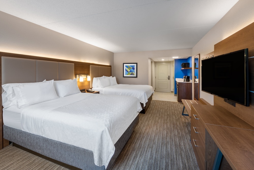 Holiday Inn Express State College at Williamsburg Square by IHG - photo 8