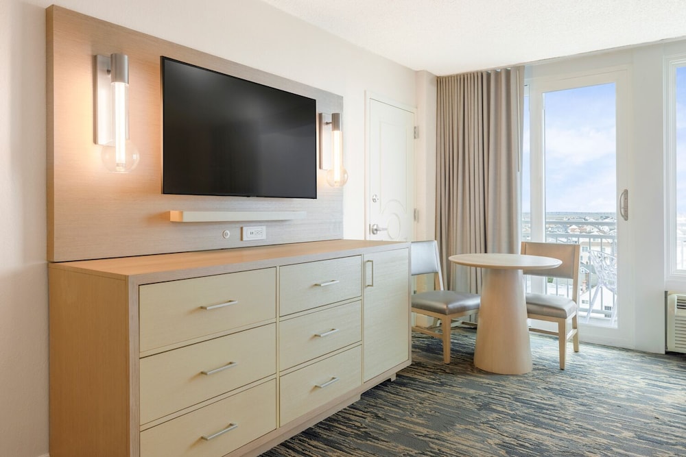 Port O Call Hotel - photo 9
