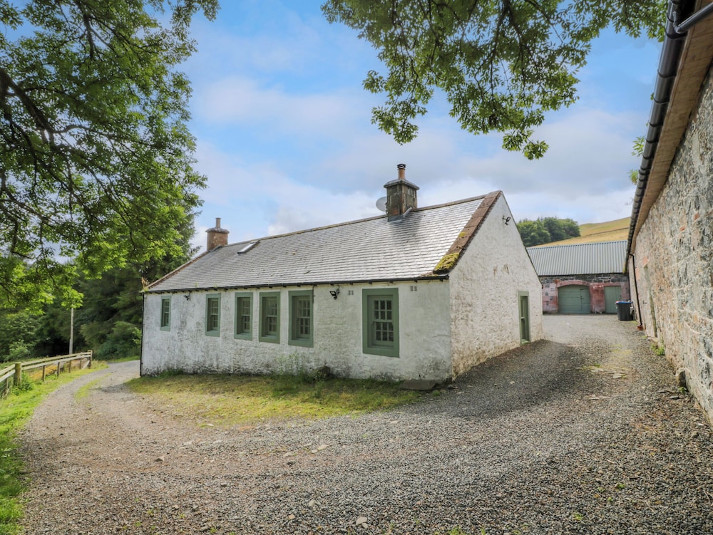 Kilnmark Farmhouse — 4-Star Luxury Hotel in Thornhill, United Kingdom