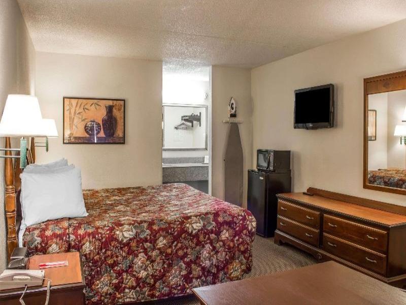 Hampton Inn by Hilton Hopewell Fort Gregg Adams - photo 30