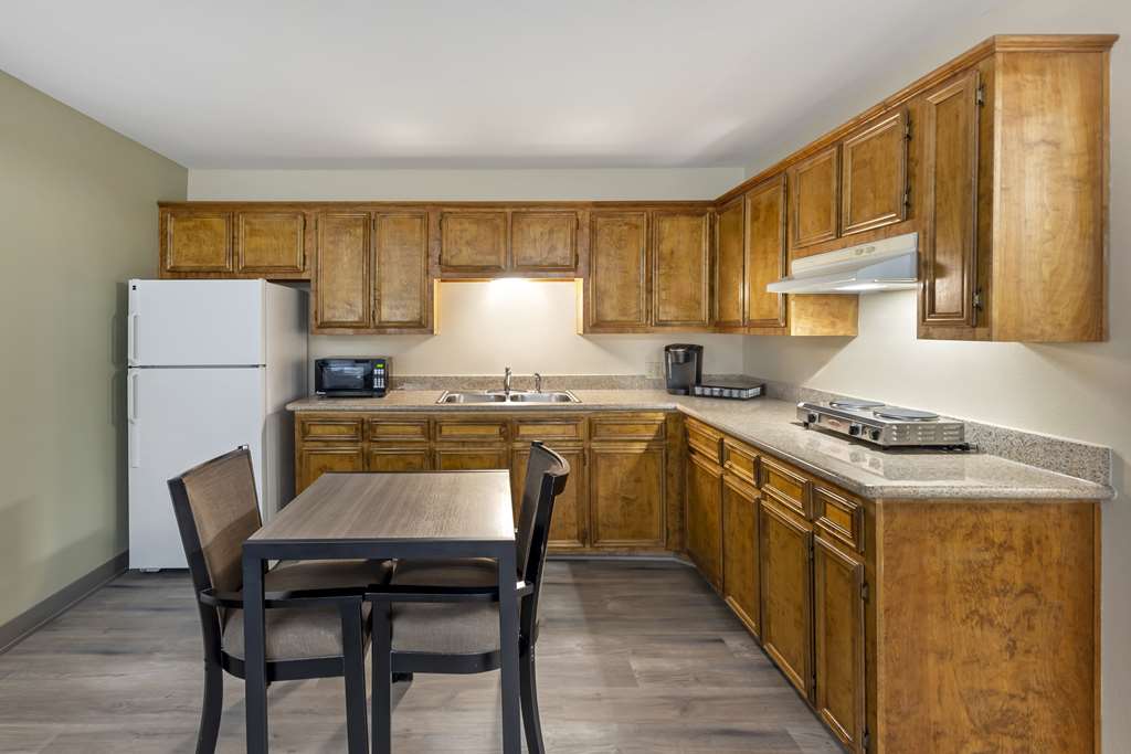 Best Western Inn of Brenham - photo 11