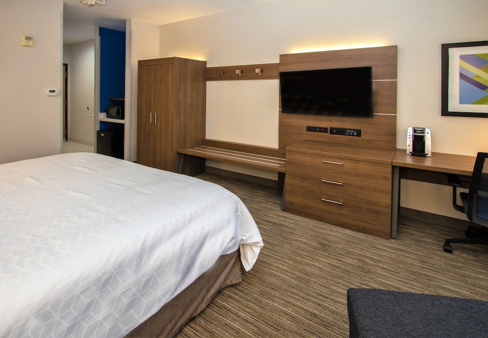 Holiday Inn Express Hotel & Suites Roseville Galleria Area by IHG - photo 15