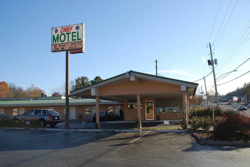 Chief Motel - photo 17