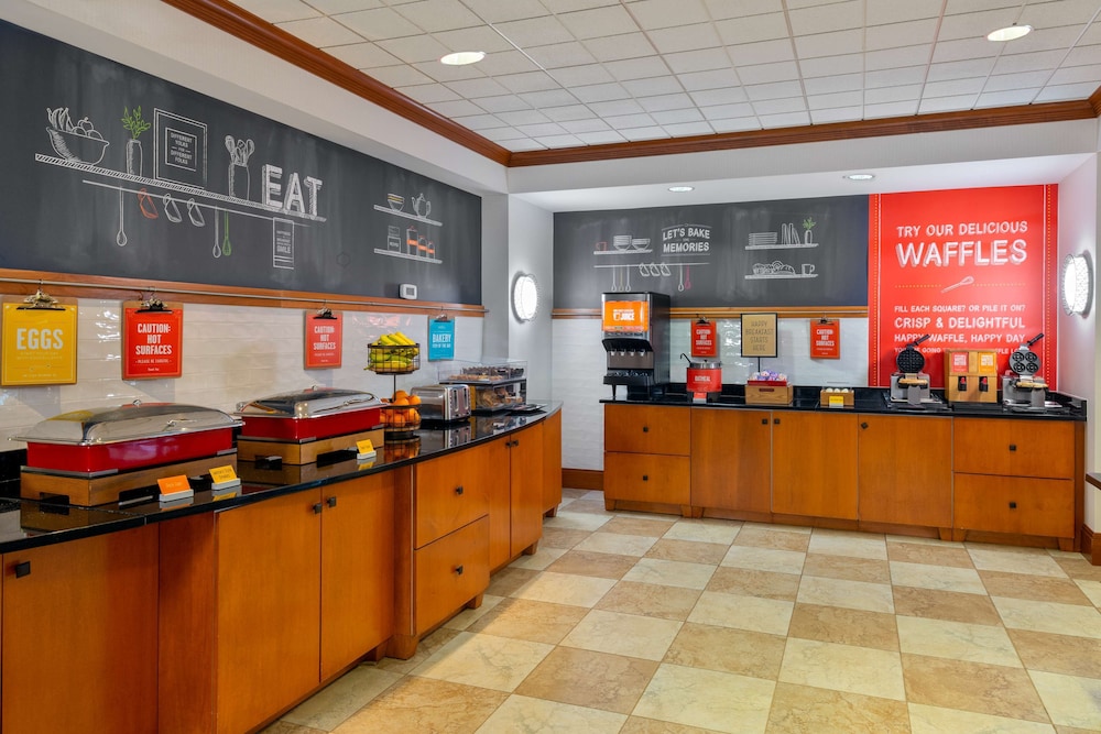 Hampton Inn Springfield South Enfield - photo 35