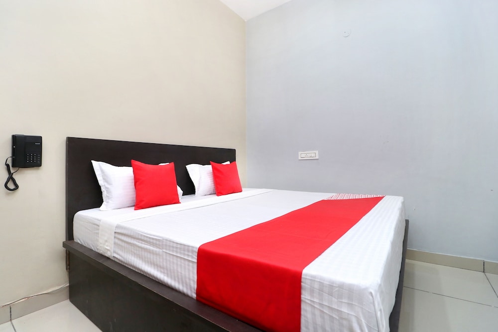 OYO 24142 Hotel Smart King
