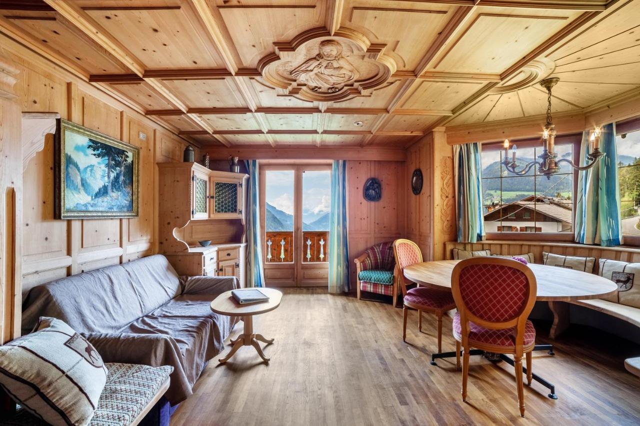 Oacherhof Ferienwohnung Plattner — 4-Star Luxury Hotel in San Leonardo In Passiria, Italy
