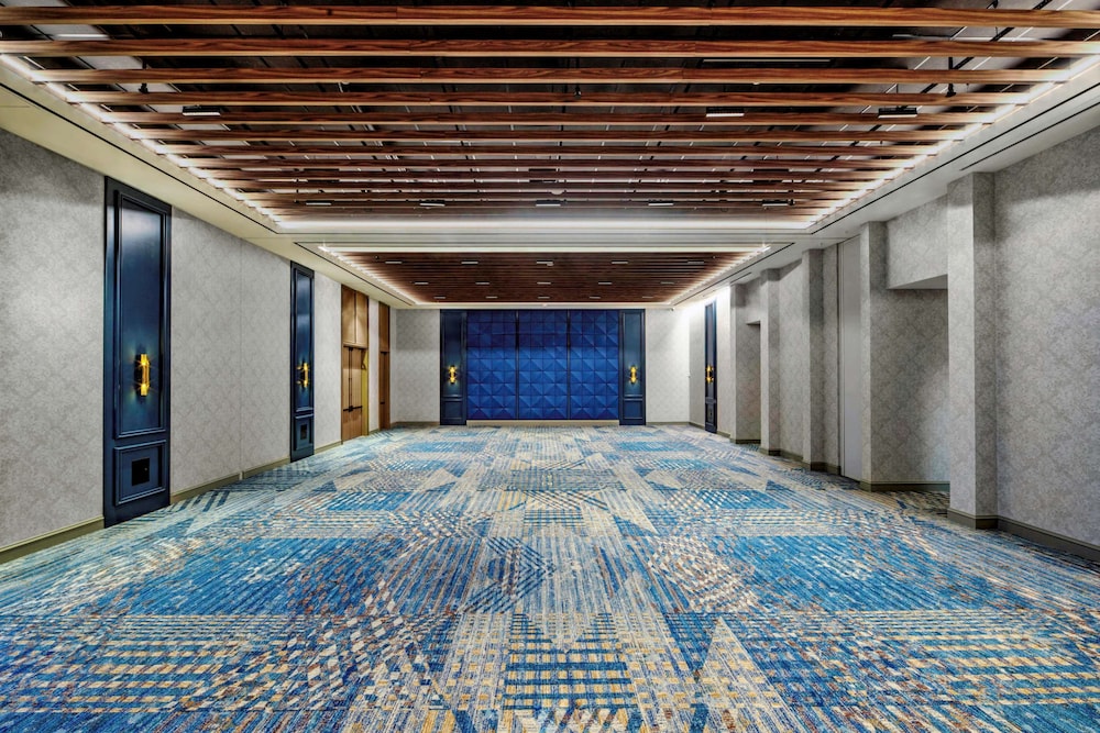 Embassy Suites by Hilton Virginia Beach Oceanfront Resort - photo 101