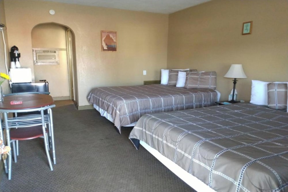 Love Hotels Murdo by OYO on Interstate 90 - photo 12