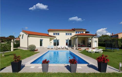 Villa Landa — 4-Star Luxury Hotel in Kastelir, Croatia