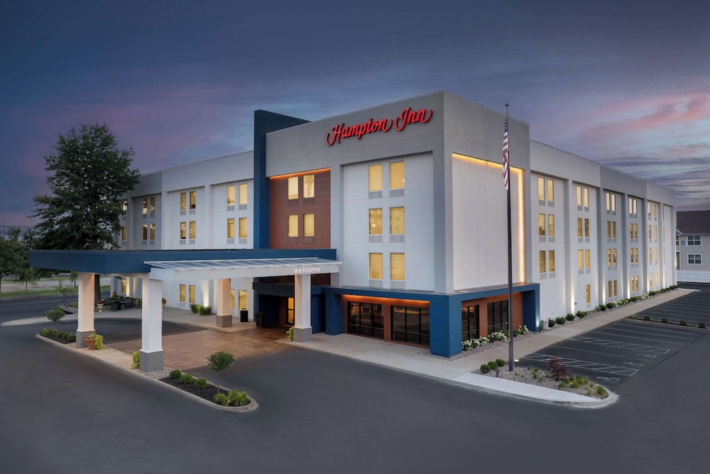 Hampton Inn Louisville Airport - photo 26
