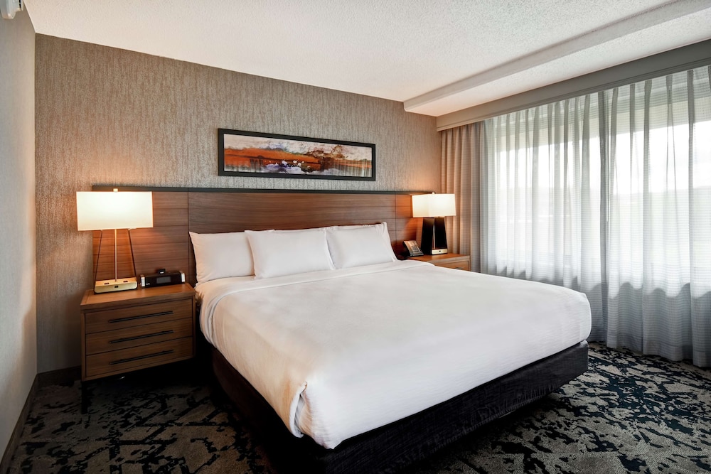 Embassy Suites by Hilton Omaha Downtown Old Market - photo 15