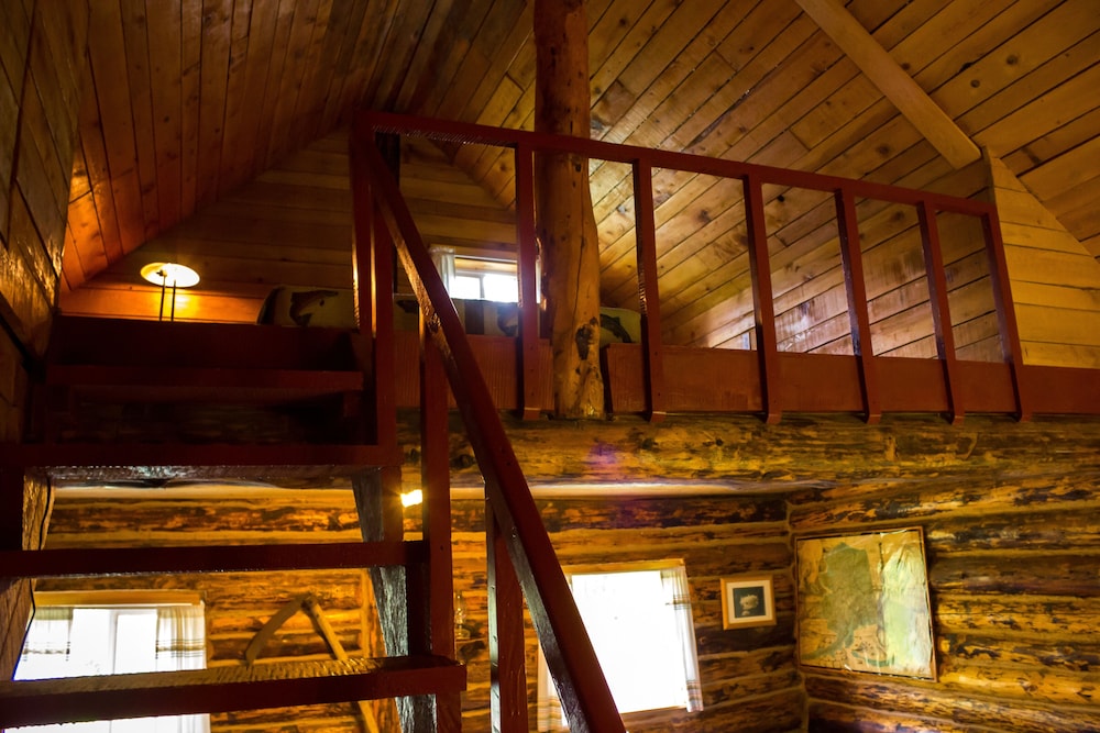 Midnight Sun Log Cabins - photo 11