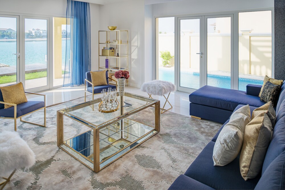 Dream Inn Dubai Palm Villa Frond E — 5-Star Luxury Hotel in Dubai, United Arab Emirates