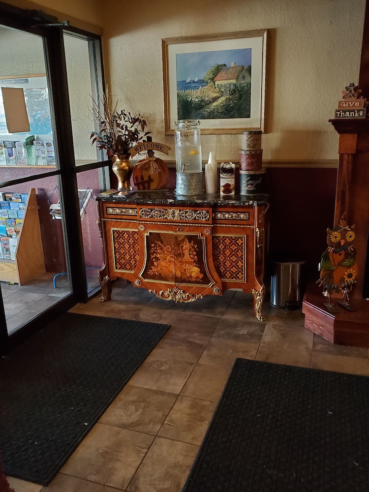 Fireside Inn & Suites Bangor - photo 4