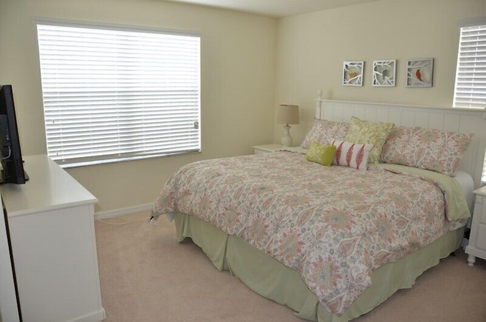 Bella Vida Resort by Fidelity Vacation Homes - photo 8