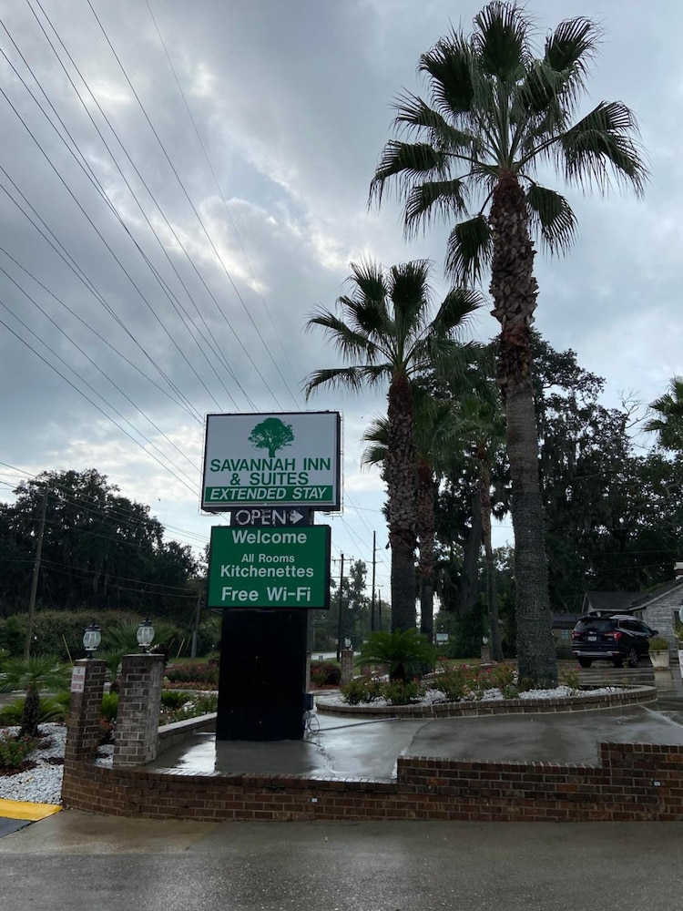 Savannah Inn and Suites - photo 26
