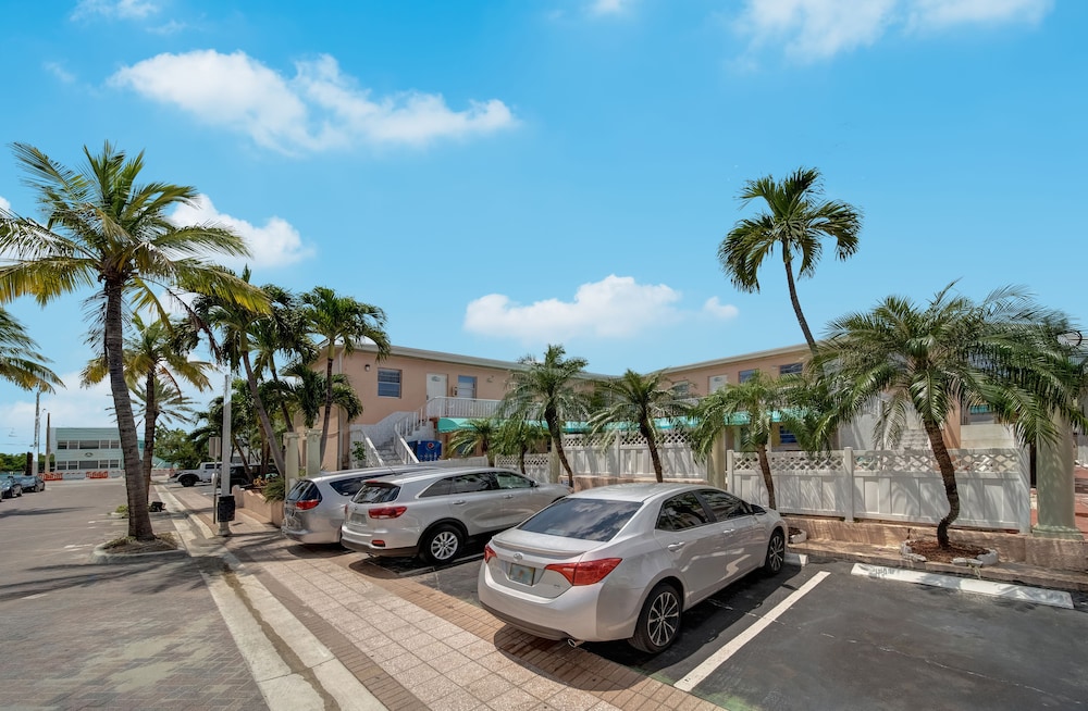 Hollywood Beach Hotels - photo 136