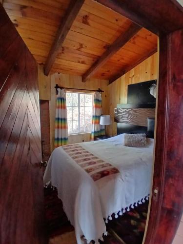 Cabaña con Bañera y Chimeneas en Puesta de Sol in Unknown City, Mexico